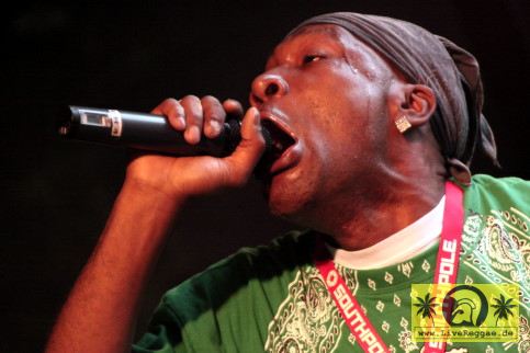 Daddy Freddy (Jam) with Ganjaman 15. Reggae Jam Festival - Bersenbrueck 02. August 2009 (16).JPG